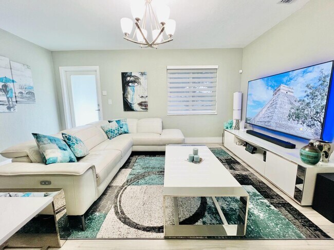 Building Photo - 210 NW 126th St