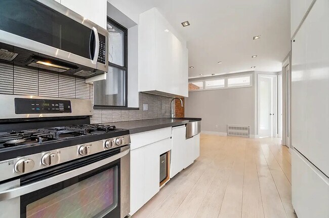 Building Photo - 184 Stanton St