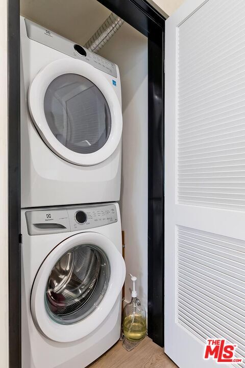 Building Photo - 957 Figueroa Terrace