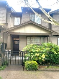 Building Photo - Wonderful Townhouse in Bethany/ NW Portland