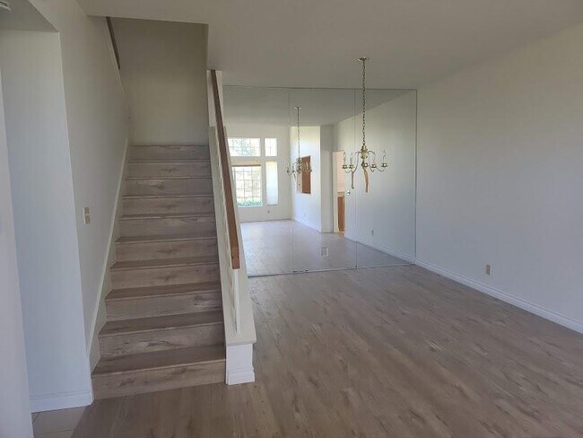 Building Photo - 1029 Amberton Ln