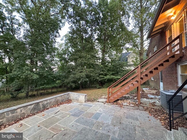 Building Photo - 2612 Sigmona St
