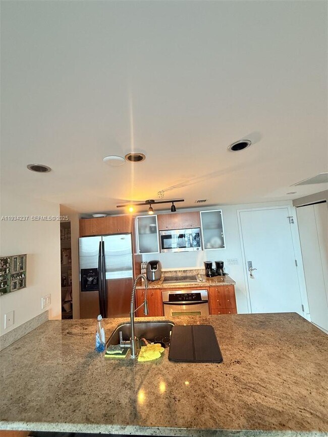 Building Photo - 185 SW 7th St