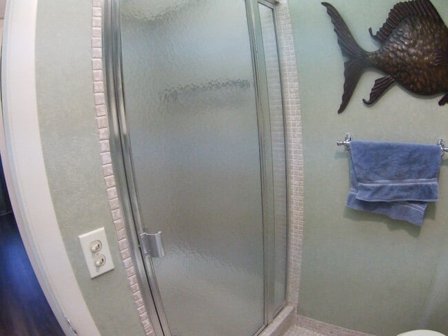 Building Photo - 571 Capri L