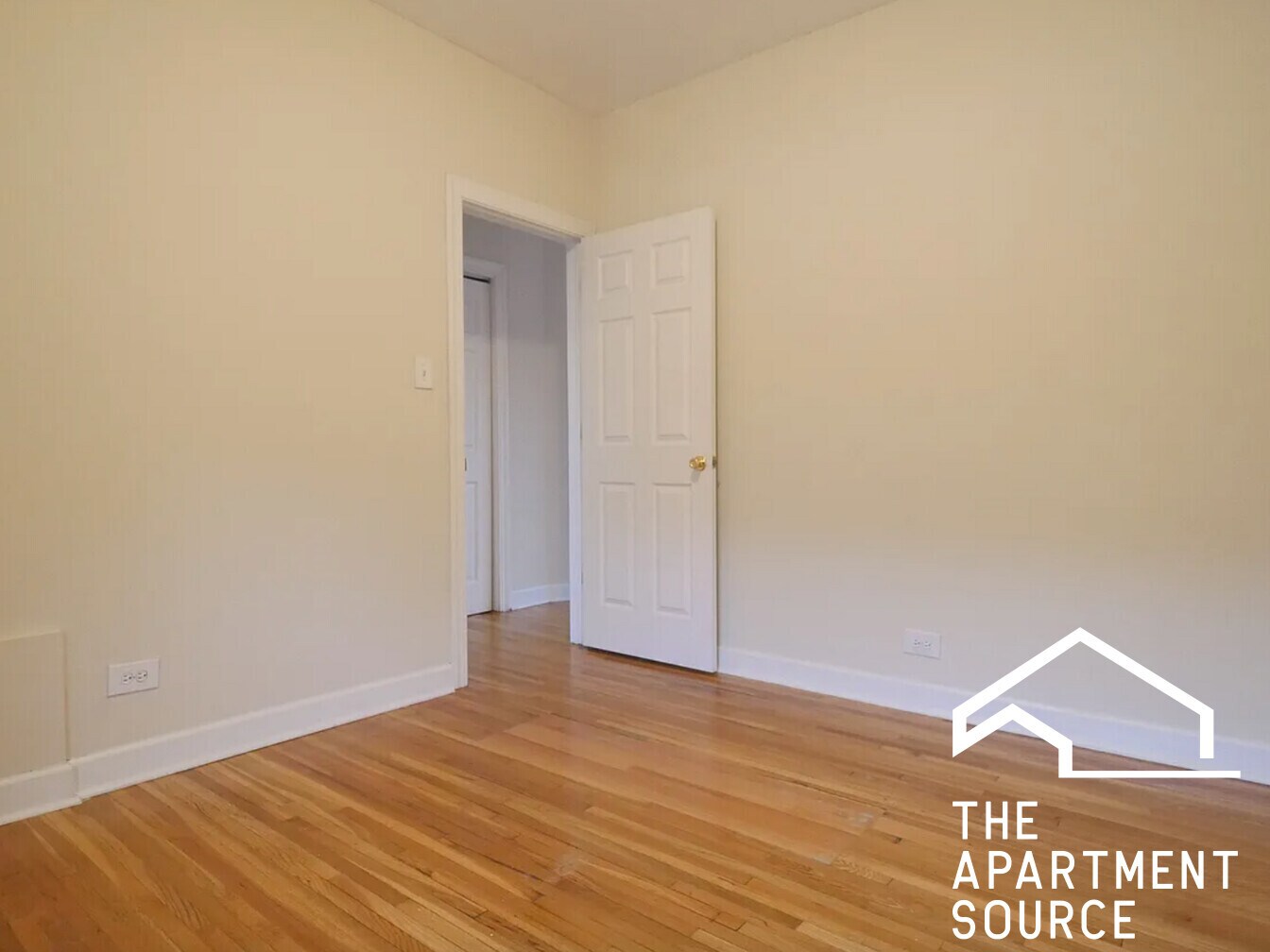 Building Photo - 3732 N Pine Grove Ave