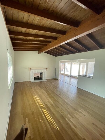 Building Photo - 5741 E 23rd St