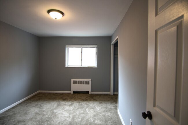 Building Photo - 7121 Delaware Ave