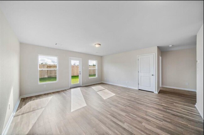 Building Photo - 149 Ivy St