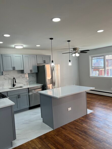 Building Photo - 924 Stuyvesant Ave