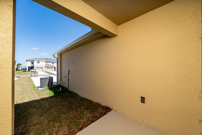 Building Photo - 1687 Badger Crk Rd