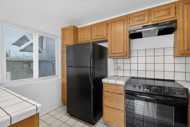 Building Photo - Moonstone