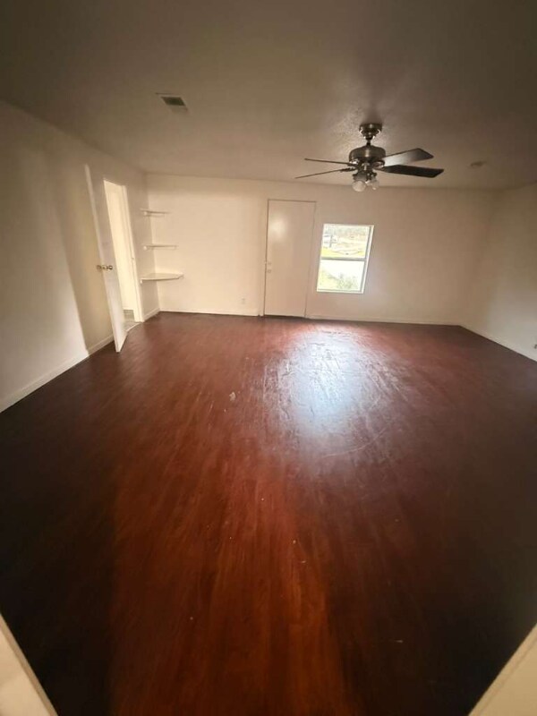 Building Photo - 430 Westchase St