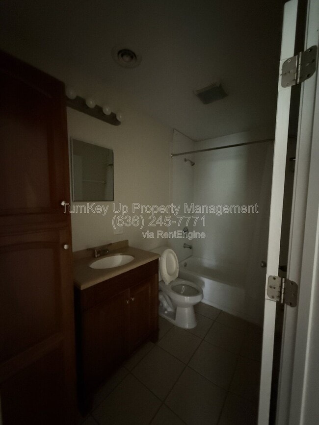 Building Photo - 1202 Laredo Ave