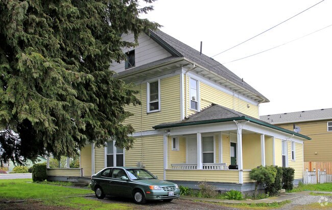 Building Photo - 1231 E Marine View Dr
