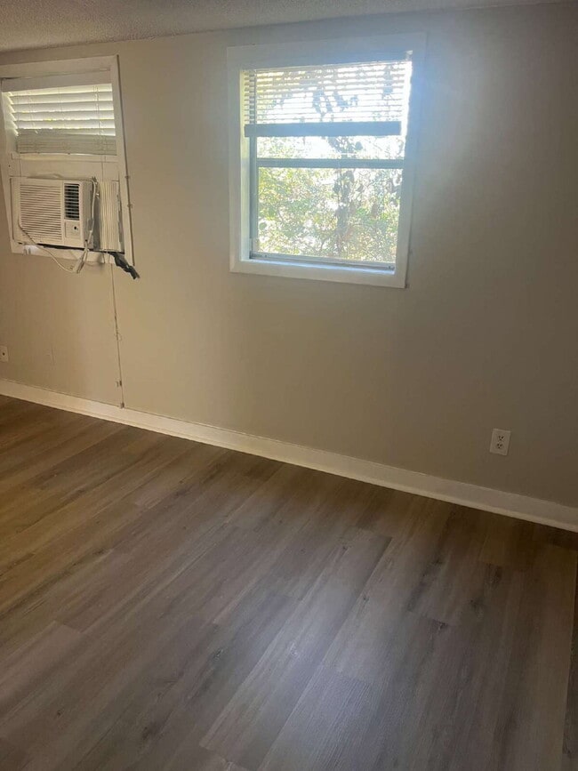 Building Photo - "COMING SOON: Charming 1-Bedroom Retreat in Nashville – Cozy 720 sq. ft. Haven!"