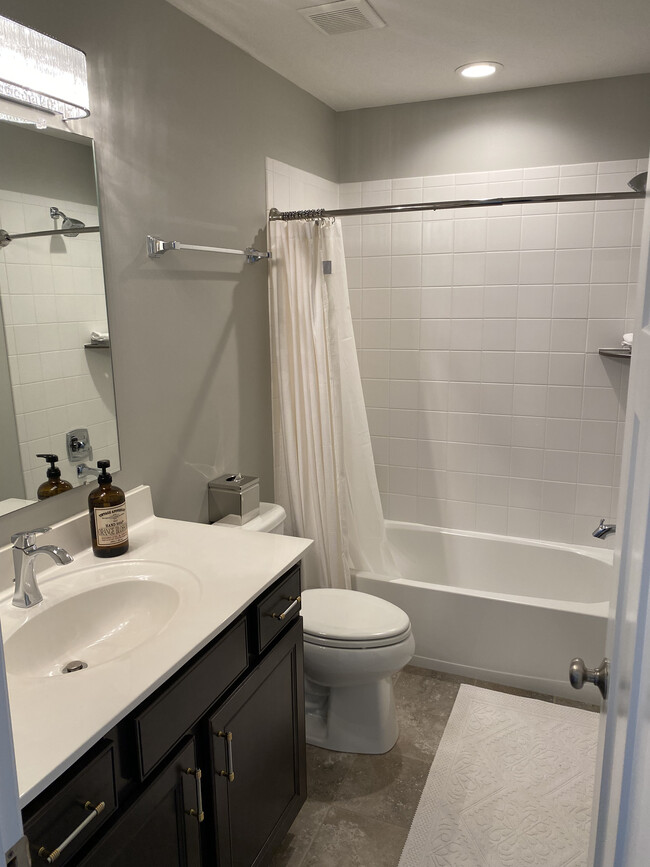 Bathroom 2 - 6251 Upper Albany Crossing Dr