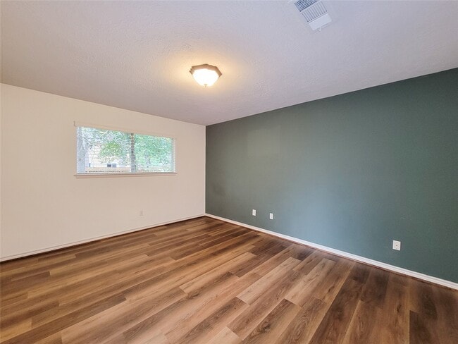 Building Photo - 3735 Hickory Knob Dr