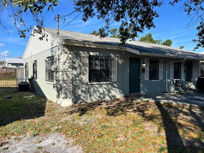 Building Photo - 2210 E 20th Ave