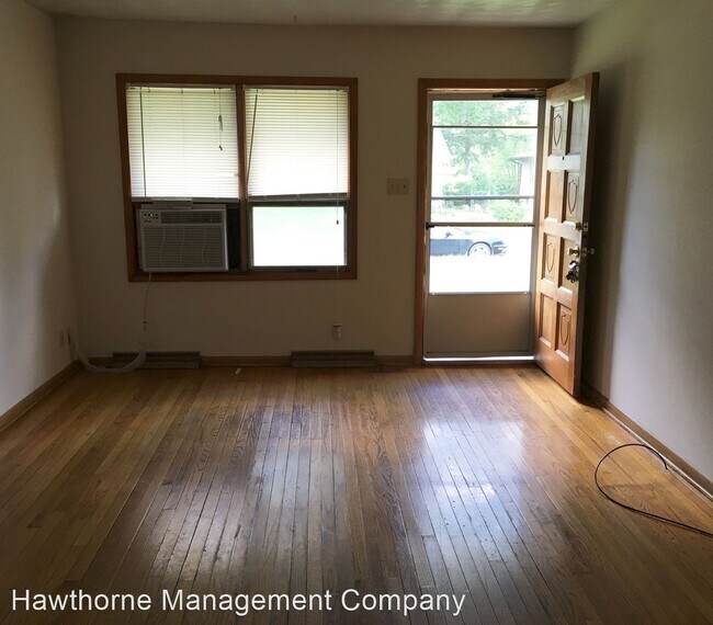 Building Photo - 2500-2502 Braemore Rd