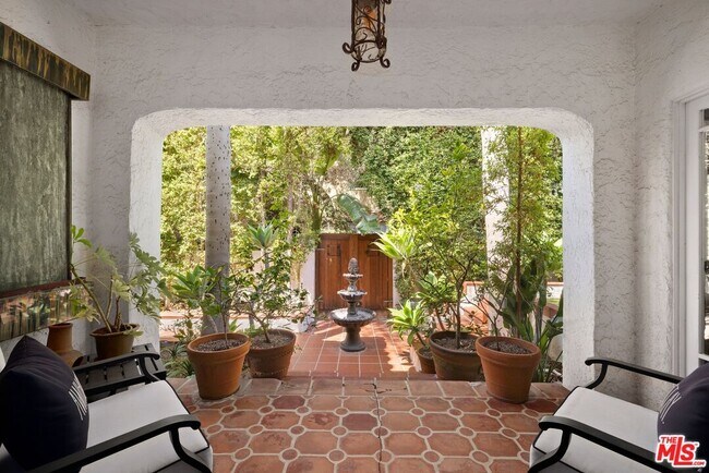Building Photo - 6141 Warner Dr