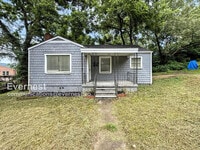Building Photo - 618 Brunson Ave