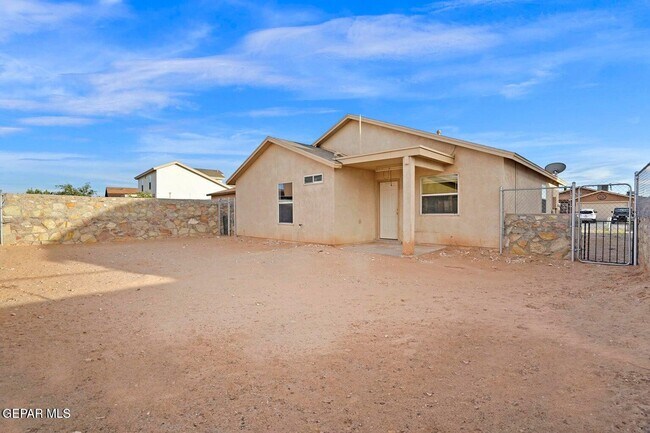 Building Photo - 14223 Poets Rock Ln