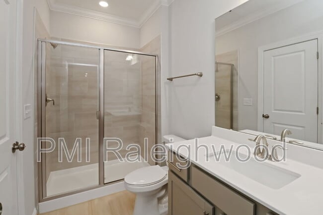 Building Photo - 304 Canyon Spring Trl