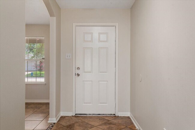 Building Photo - 6023 Barany Ct