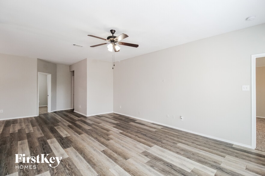 Building Photo - 1450 Waldrop Dr