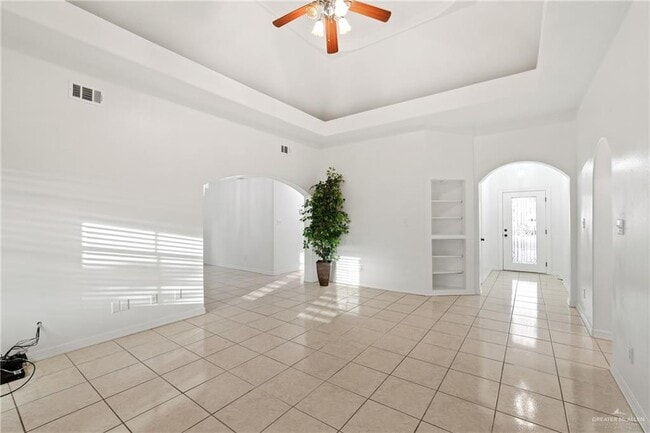 Building Photo - 25 Via Cantera Dr