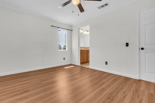 Building Photo - 8798 Nozay Ln