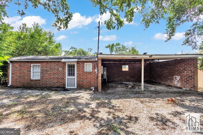 Primary Photo - 1926 Howard Ave