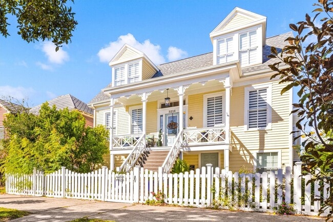 Building Photo - 3216 Avenue N