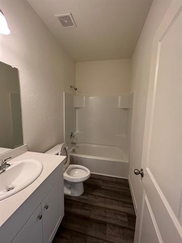 Building Photo - 1710 Washington St