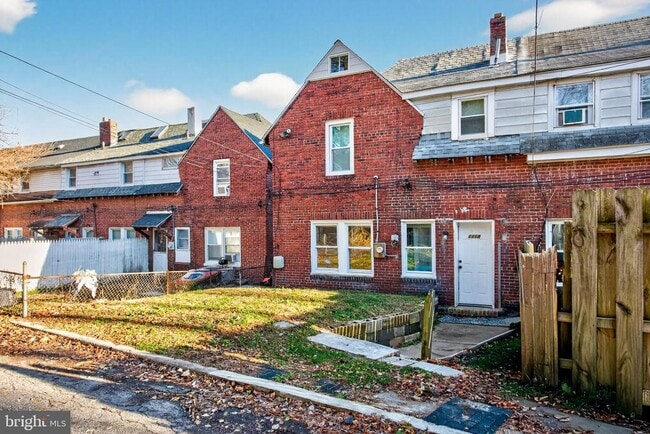 Building Photo - 1118 Sterling Ave