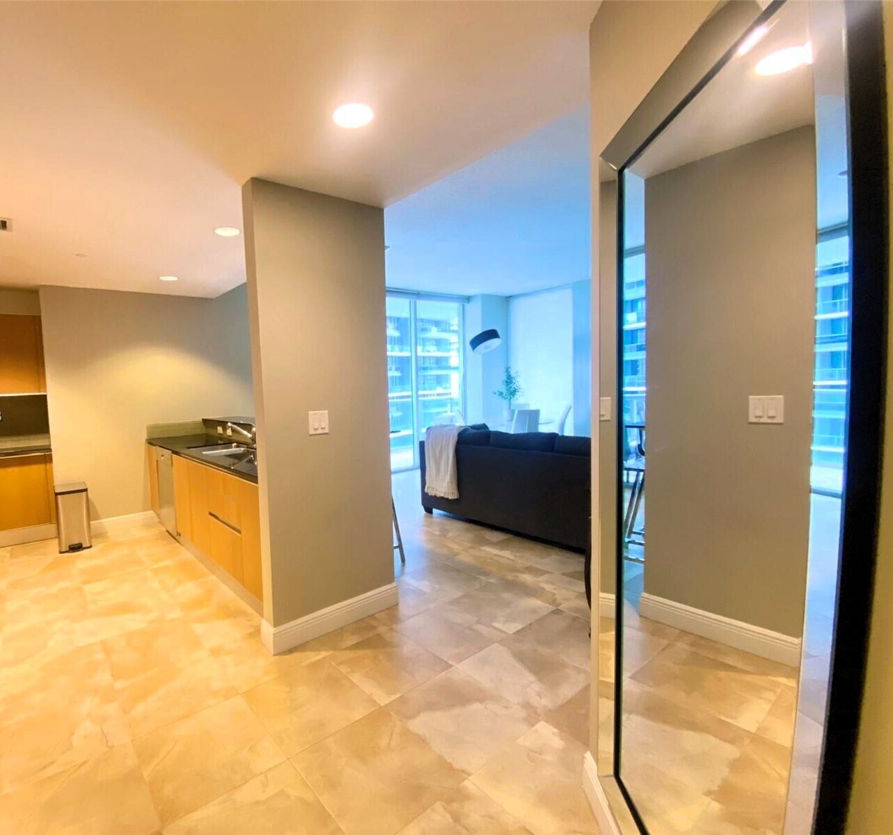 Building Photo - 1050 Brickell Ave