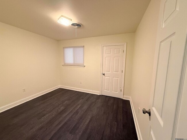 Building Photo - 12360 Warwick Ave