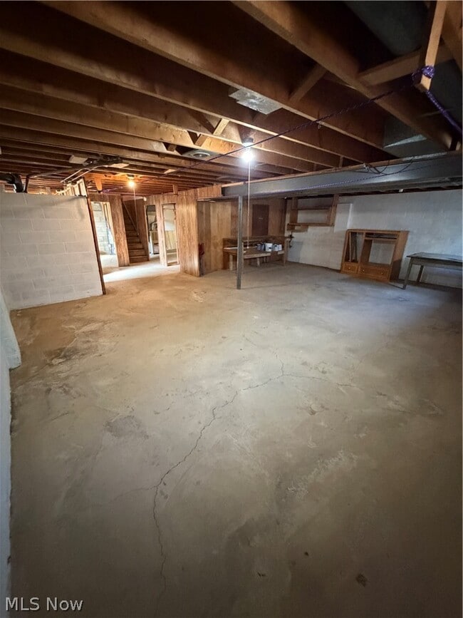 Building Photo - 8615 Chesterton Dr