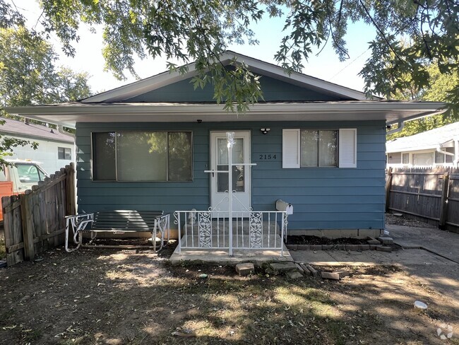 Building Photo - 2154 N Riley Ave