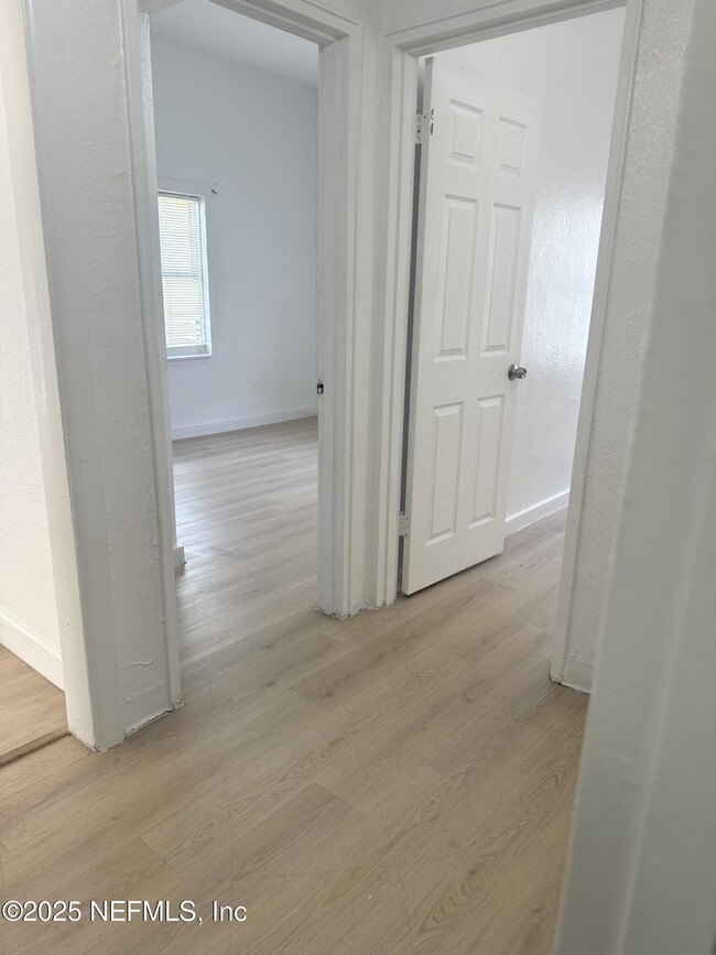 Building Photo - 2584 Wisteria St