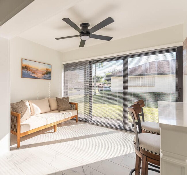 Building Photo - 4760 Greentree Way