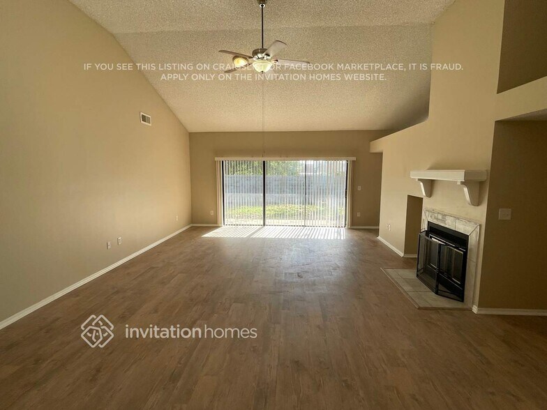 Building Photo - 524 Silvergate Loop