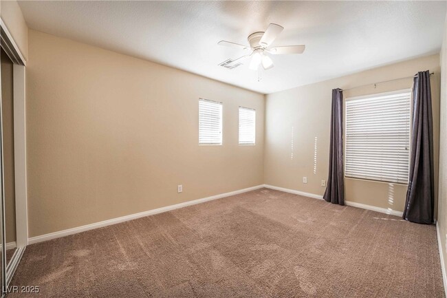 Building Photo - 736 Anacapri St