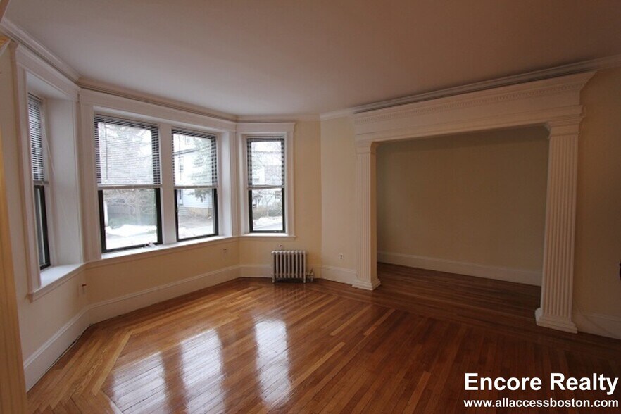 Building Photo - 145 Freeman St