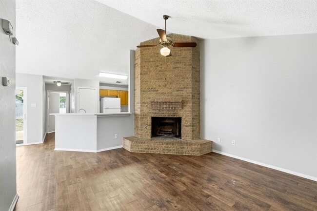 Building Photo - 2511 Howellwood Wy