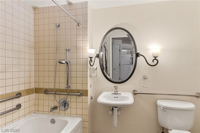 Building Photo - 30 Strada Di Villaggio