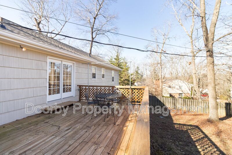 Building Photo - 203 Dawn St