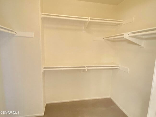Building Photo - 559 Yarrow Dr
