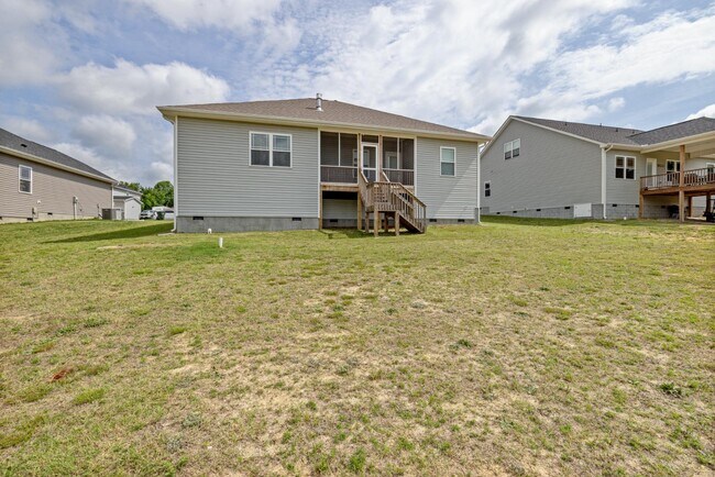 Building Photo - 55 Bushel Basket Dr
