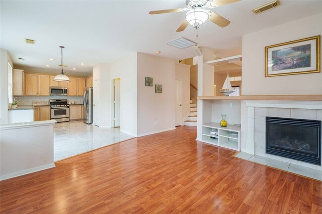 Building Photo - 2 Mystic Glade Ct